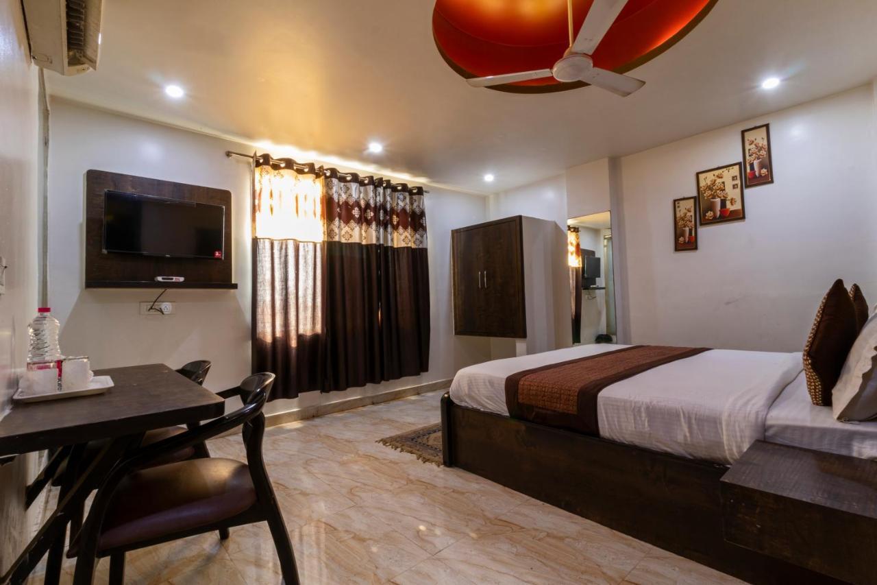 The Dx Near Igi Airport Delhi